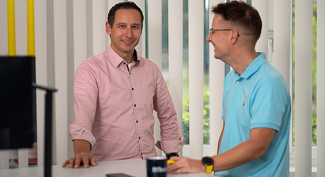 Wir suchen suchen Professionals, denen es in den Fingern juckt, mit zukunftsweisenden Technologien zu arbeiten. 