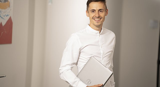 Radu-Mihnea Pandea, Analyst und Consultant bei B.i.Team