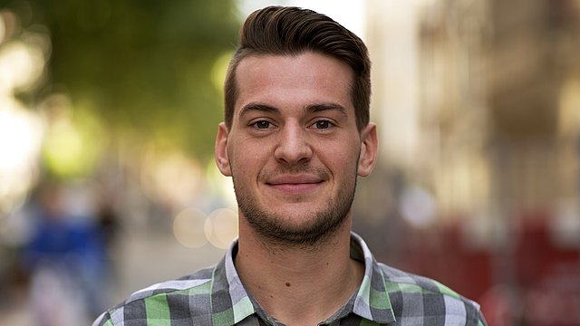 Adrian Längle ist Senior Account Executive bei Agriplace